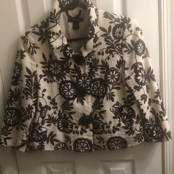 Blazer - Picture 3 of 3